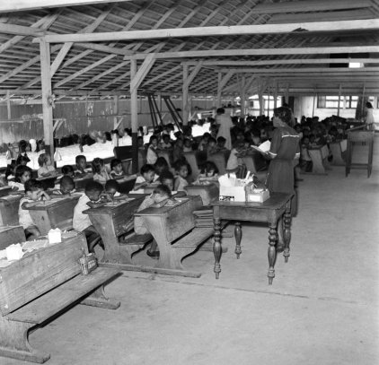 Oranjeschool (Lagere School) in Paramaribo, 1947. Nationaal Archief cc-by-sa